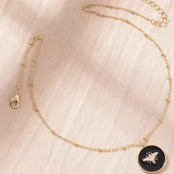 Bumble Bee Charm Necklace Black & Gold Pendent Necklace Make A Wish NWT Adorable - Picture 2 of 4